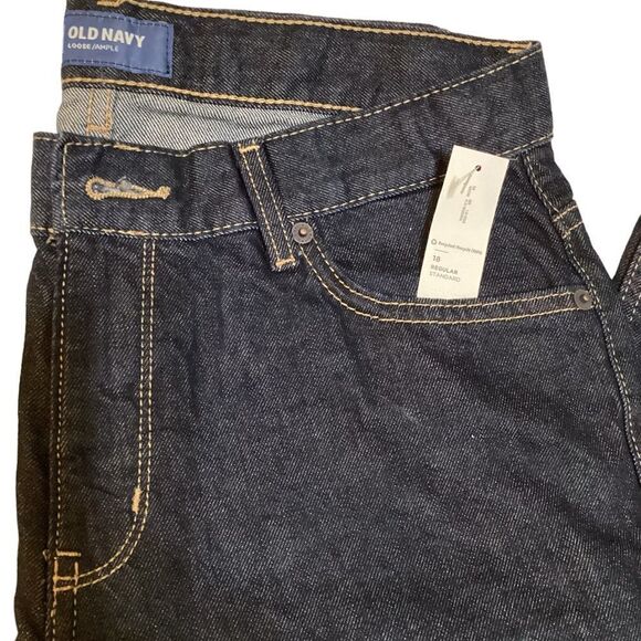 Old Navy Dark Wash Straight Leg Jeans - Classic Denim Comfort - Picture 7 of 9